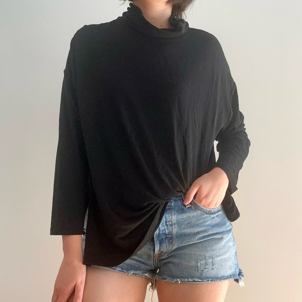 SHEIN BLACK TURTLENECK LONG SLEEVE - XS